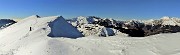 41 Sulla cima dell'Aralalta con alte cornici di neve non saliamo 